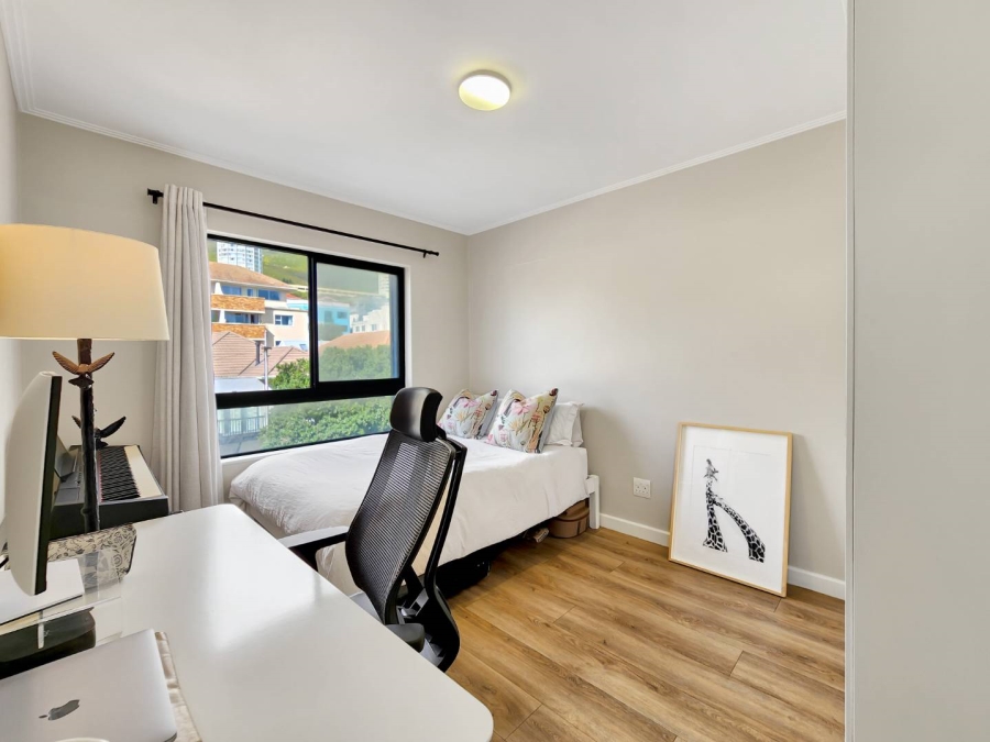 2 Bedroom Property for Sale in Vredehoek Western Cape
